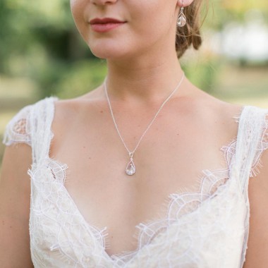 "Asteria" Collier de mariée précieux avec pendentif en cristal "Asteria" Collier de mariée précieux avec pendentif en cristal