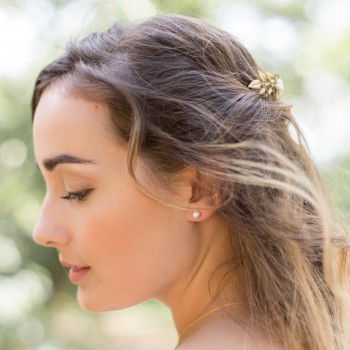 "Dalia" Clous d'oreilles et simple perle nacrée