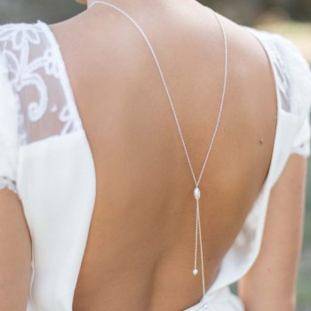 "Adama" Collier bijou de dos de mariée avec perles nacrées