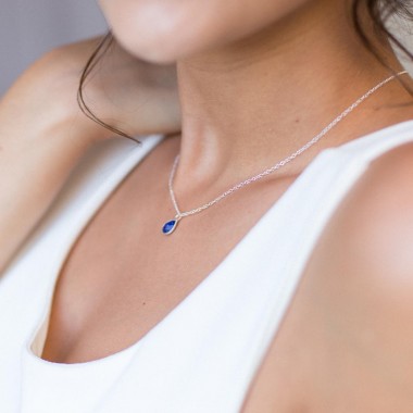 https://www.latelierdesylvie.com/1830-thickbox/collier-en-argent-et-pendentif-en-lapis-lazuli.jpg