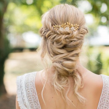 "Lina" peigne de mariée jolis feuillages et fleurs émaillées