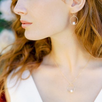 "Marina" Boucles d'oreilles de mariée avec pendentif rond et perle nacrée