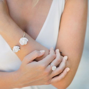 https://www.latelierdesylvie.com/2563-thickbox/ondella-bague-avec-fleur-d-immortelle-sechee.jpg