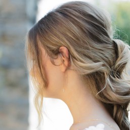 "Fiorina" Boucles d'oreilles de mariée pendantes petite fleur zircon