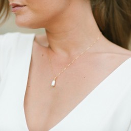 "Maelya" Collier de mariée avec pendentif goutte nacrée