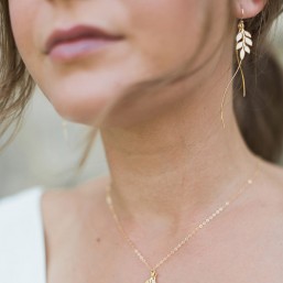 "Fania" Boucles d'oreilles de mariée jolie branche et pendentifs vagues