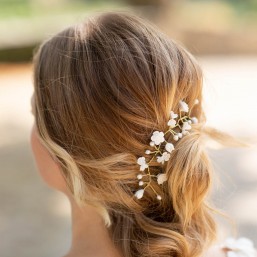 "Sandra" Ornement de coiffure de mariée fleurs en porcelaine et perles d'eau douce