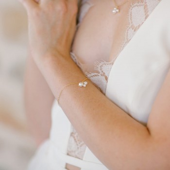 "Gina" Bracelet de mariée avec trio de perles nacrées 