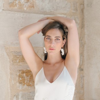 "Valentina" Boucles d'oreilles de mariée fleurs en porcelaine