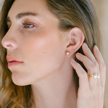 "Mila" Puces d'oreilles dentelées avec cabochon nacré ou pierre gemme