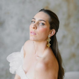 "Denisa" Boucles d'oreilles de mariée cascade de fleurs dorées