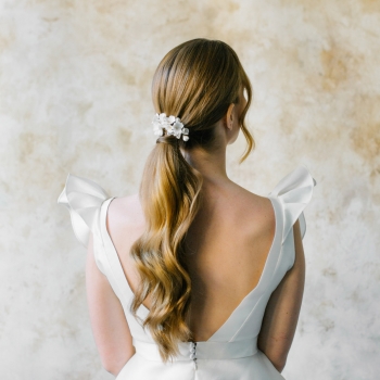 "Alessia" Ornement pour coiffure de mariée avec multitude de fleurs