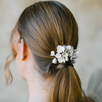 "Alessia" Ornement pour coiffure de mariée avec multitude de fleurs