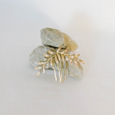 https://www.latelierdesylvie.com/3661-thickbox/peigne-mariee-branchage-dore-strass.jpg
