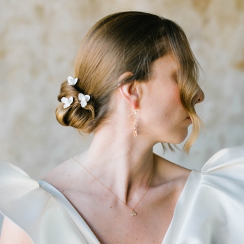 "Gabriella" Pics fleurs et bourgeons de porcelaine pour coiffure de mariée