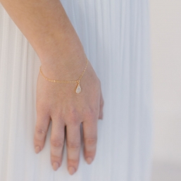 "Cecilia" Bracelet de mariée avec pendentif larme strassé