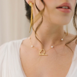 "Ambra" Collier de mariée avec perles nacrées et fermoir coeur
