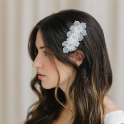 "Iliana" Peigne de mariée avec fleurs en organza de soie
