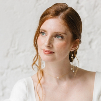 "Sara" Boucles d'oreilles de mariée pendantes avec perles nacrées