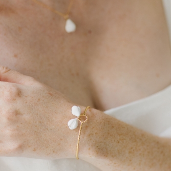 "Paola" Bracelet de mariée jonc avec bourgeons de porcelaine