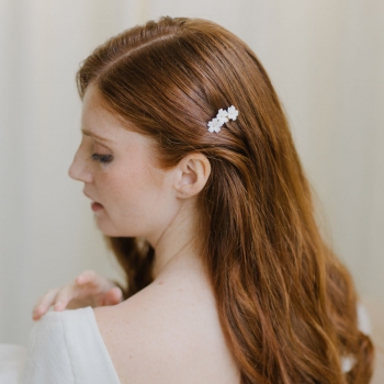 "Diana" Peigne de mariée avec petites fleurs en porcelaine