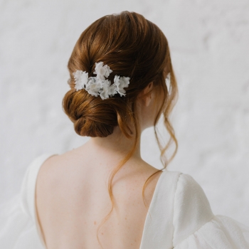 "Fabiola" Peigne pour coiffure de mariée avec fleurs en organza de soie