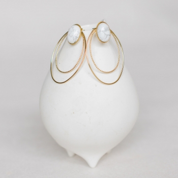 "Aurore" Boucles d'oreilles ovales avec cabochon en pierre gemme