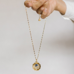 "Arboréa" Collier doré avec un pendentif arbre de vie et une pierre naturelle